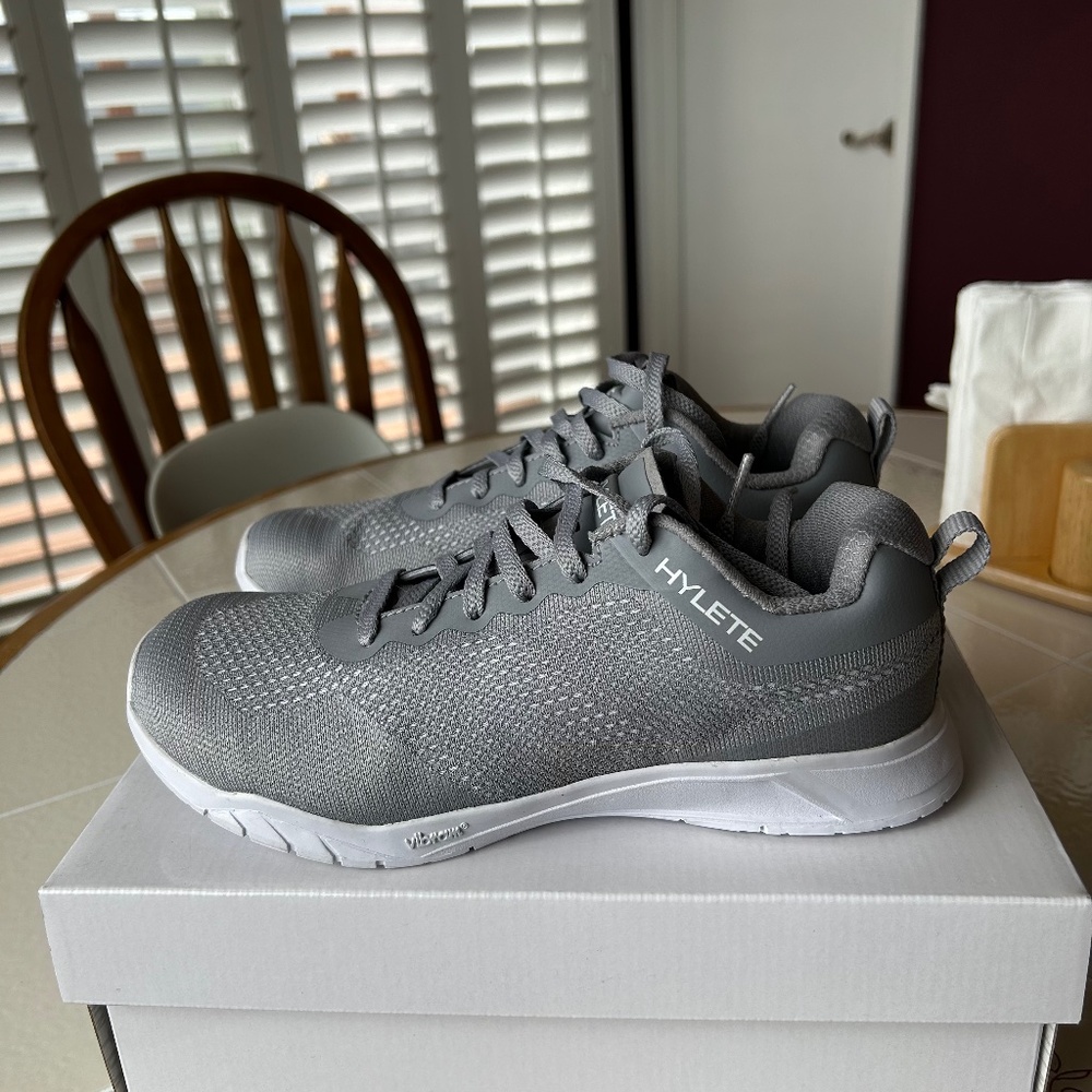 Hylete Circuit II cross Training Shoe - Grey/White size 7 w/3 insoles 0mm4mm6mm